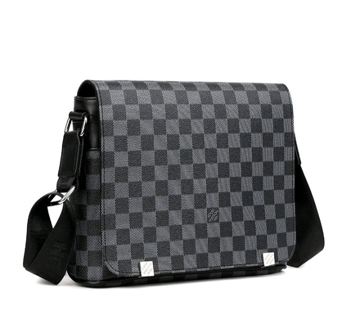 Louis vuitton black messanger bag